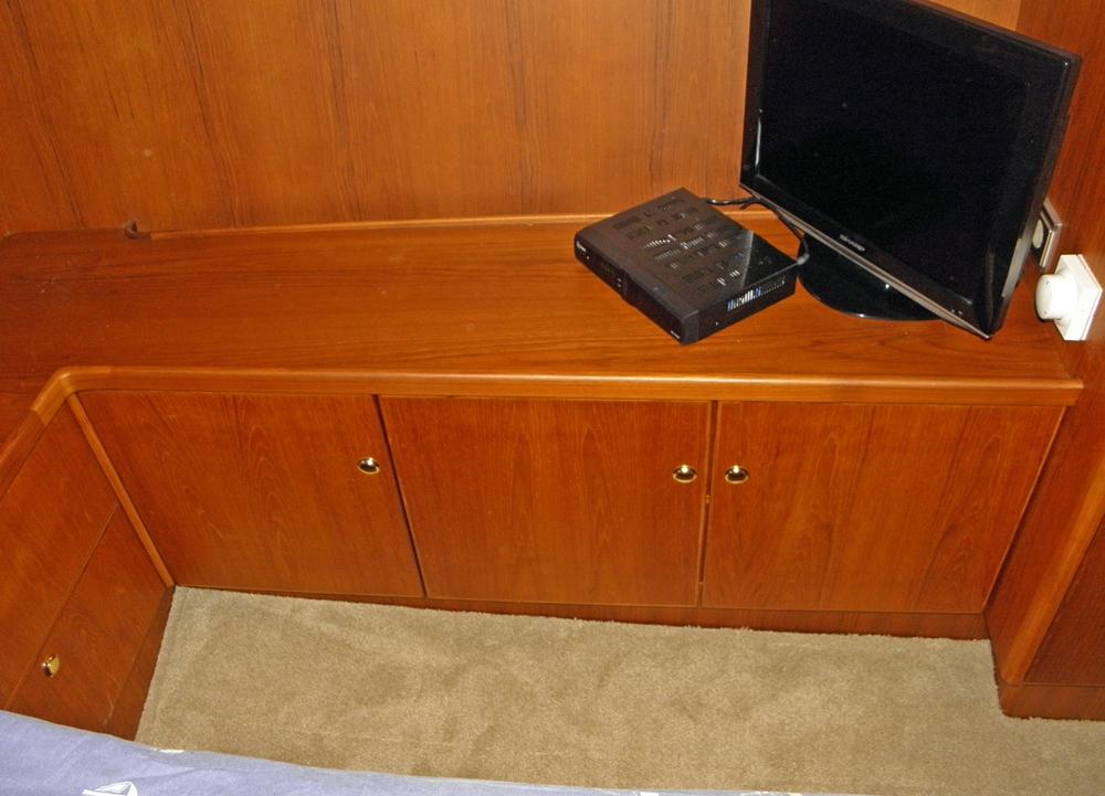 Aft cabin, Accommodation